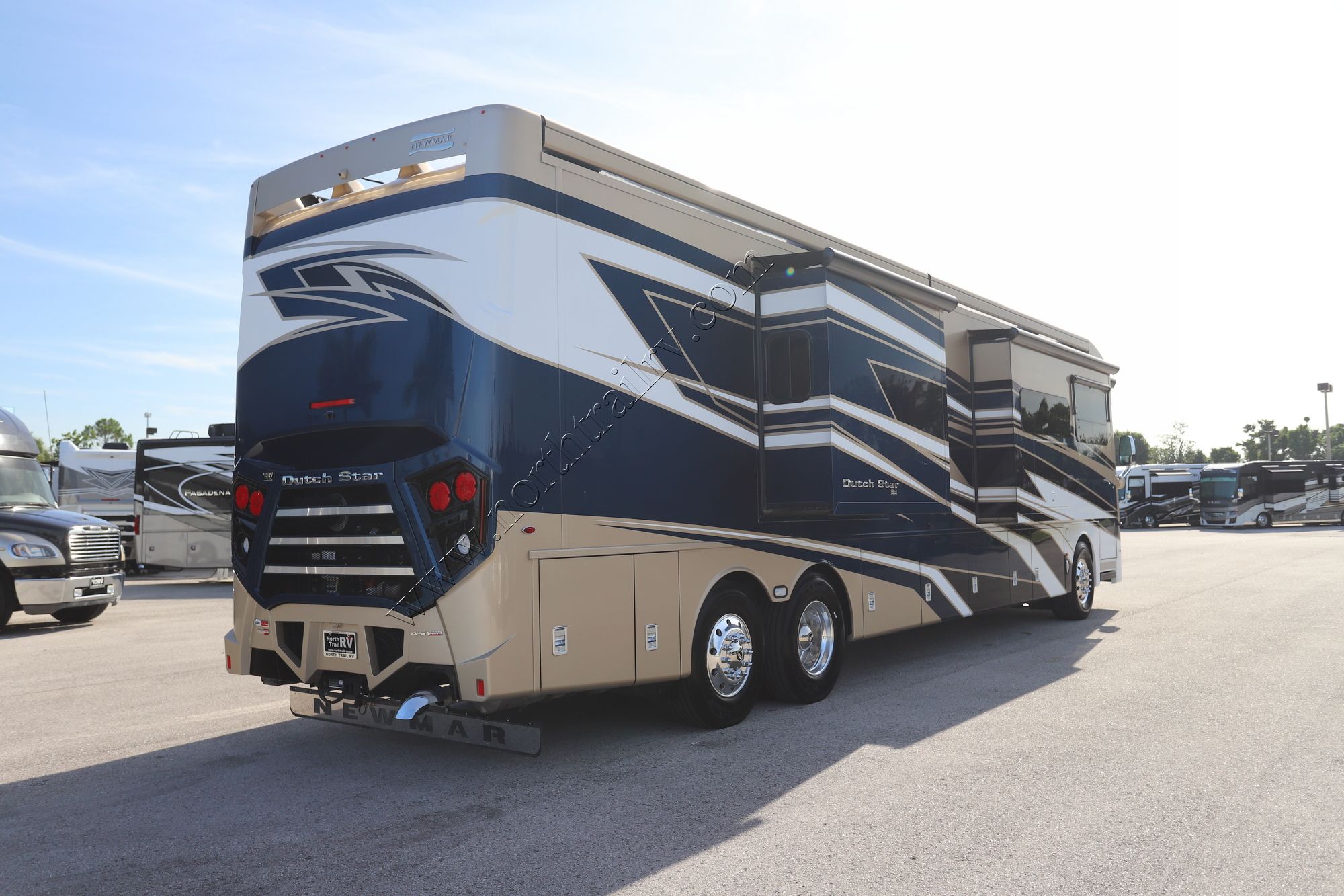 New 2025 Newmar Dutch Star 4325 Class A  For Sale