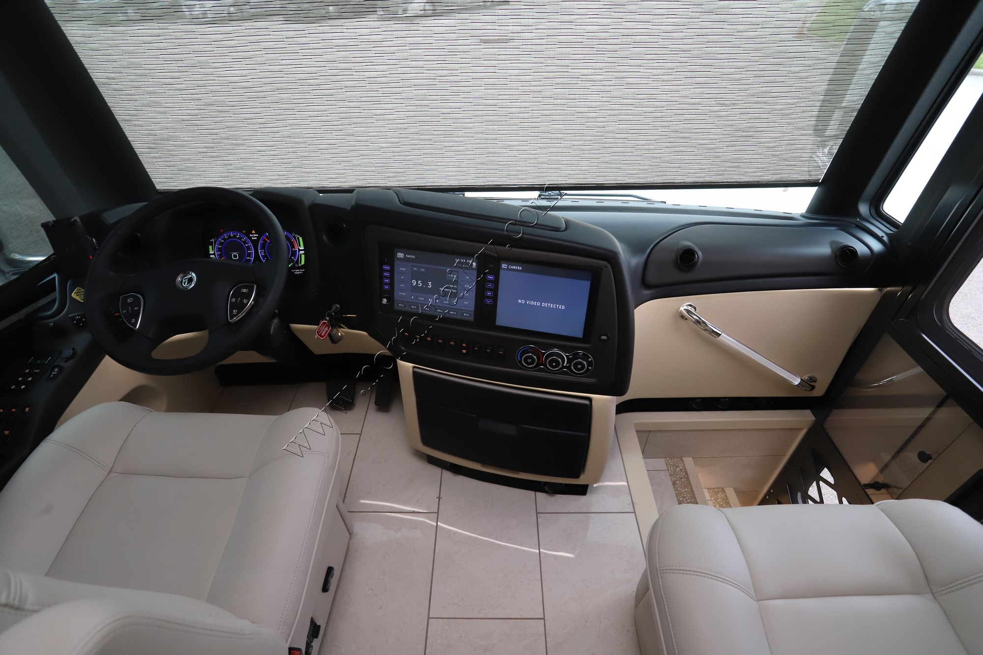 New 2025 Tiffin Motor Homes Allegro Bus 45FP Class A  For Sale