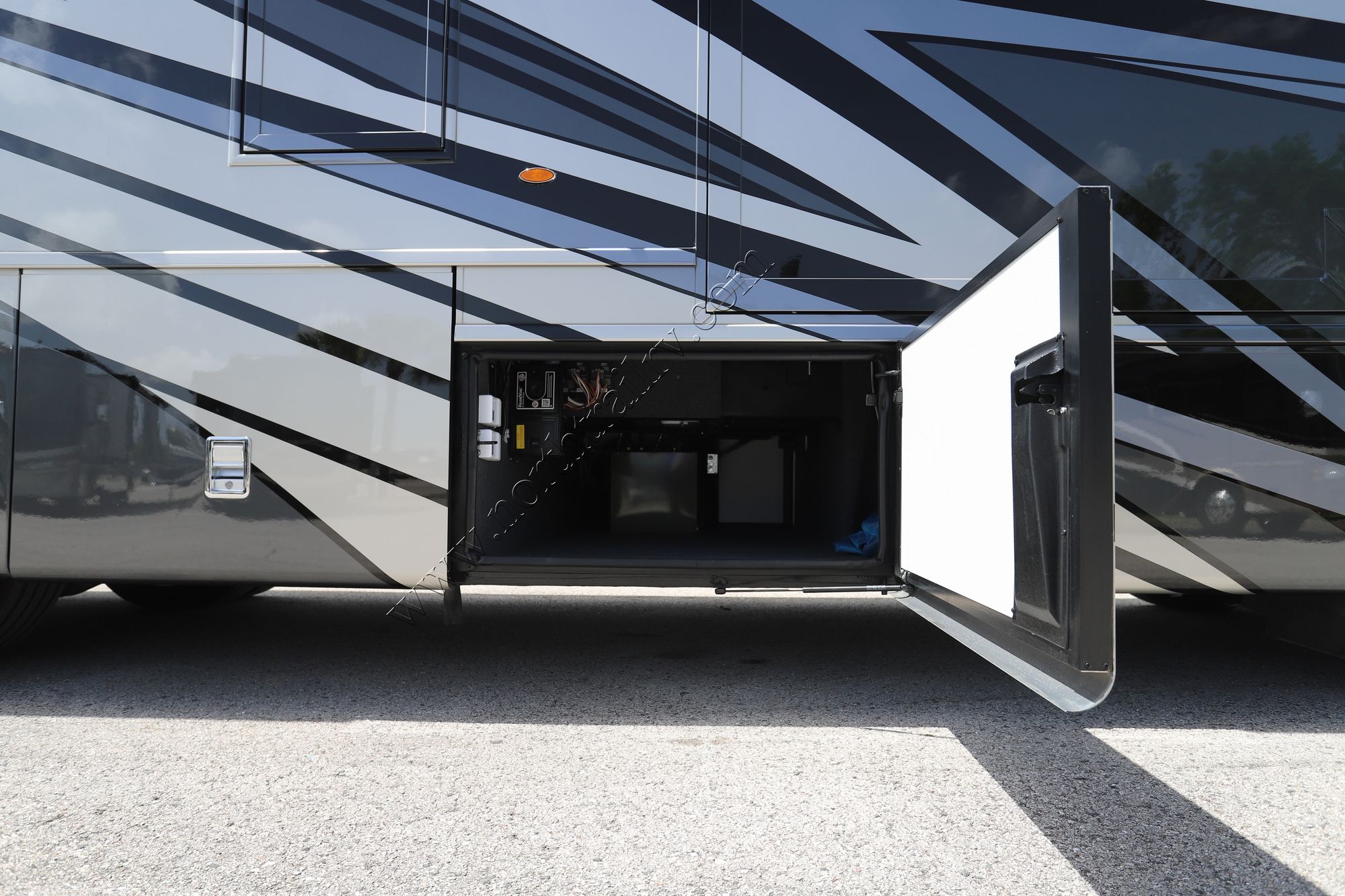 Used 2023 Newmar Ventana 3407 Class A  For Sale