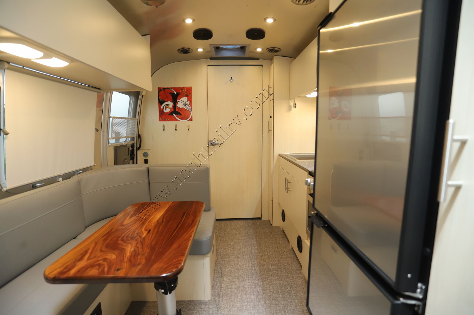 Used 2023 Airstream Flying Cloud 23FB Travel Trailer  For Sale