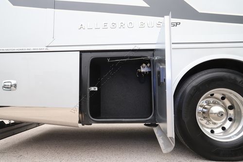 2025 Tiffin Motor Homes Allegro Bus 40IP