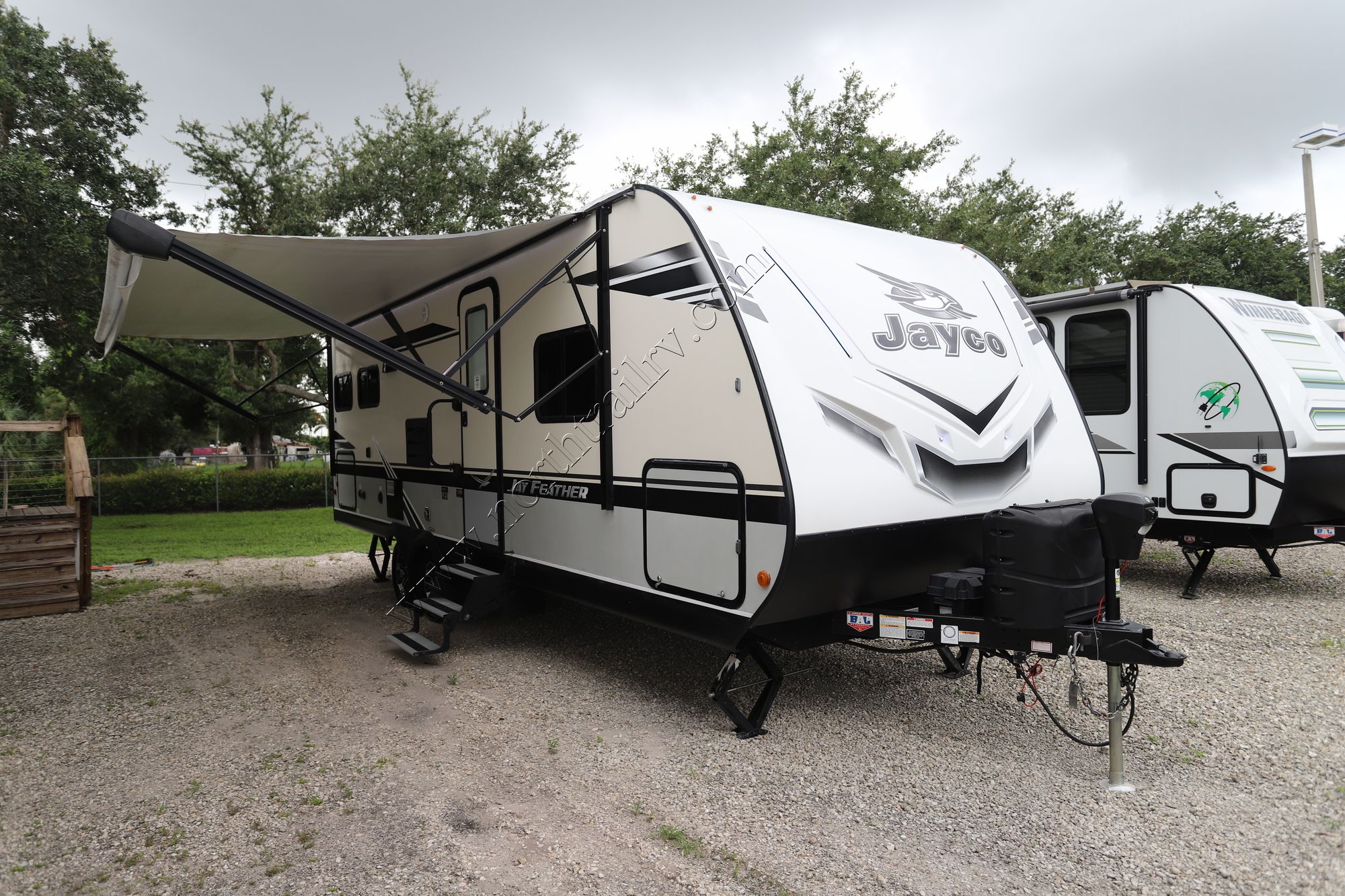 Used 2020 Jayco Jay Feather 24RL Travel Trailer  For Sale