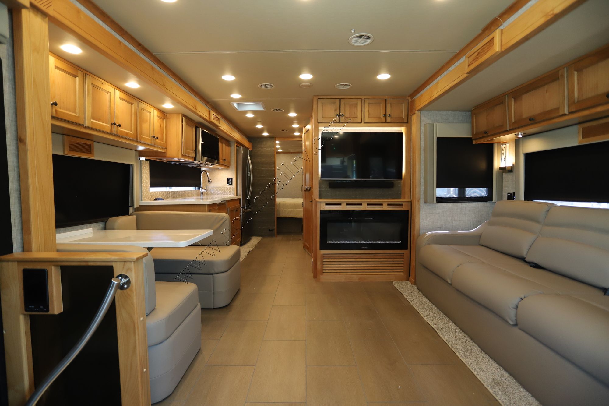 New 2023 Tiffin Motor Homes Allegro 34PA Class A  For Sale