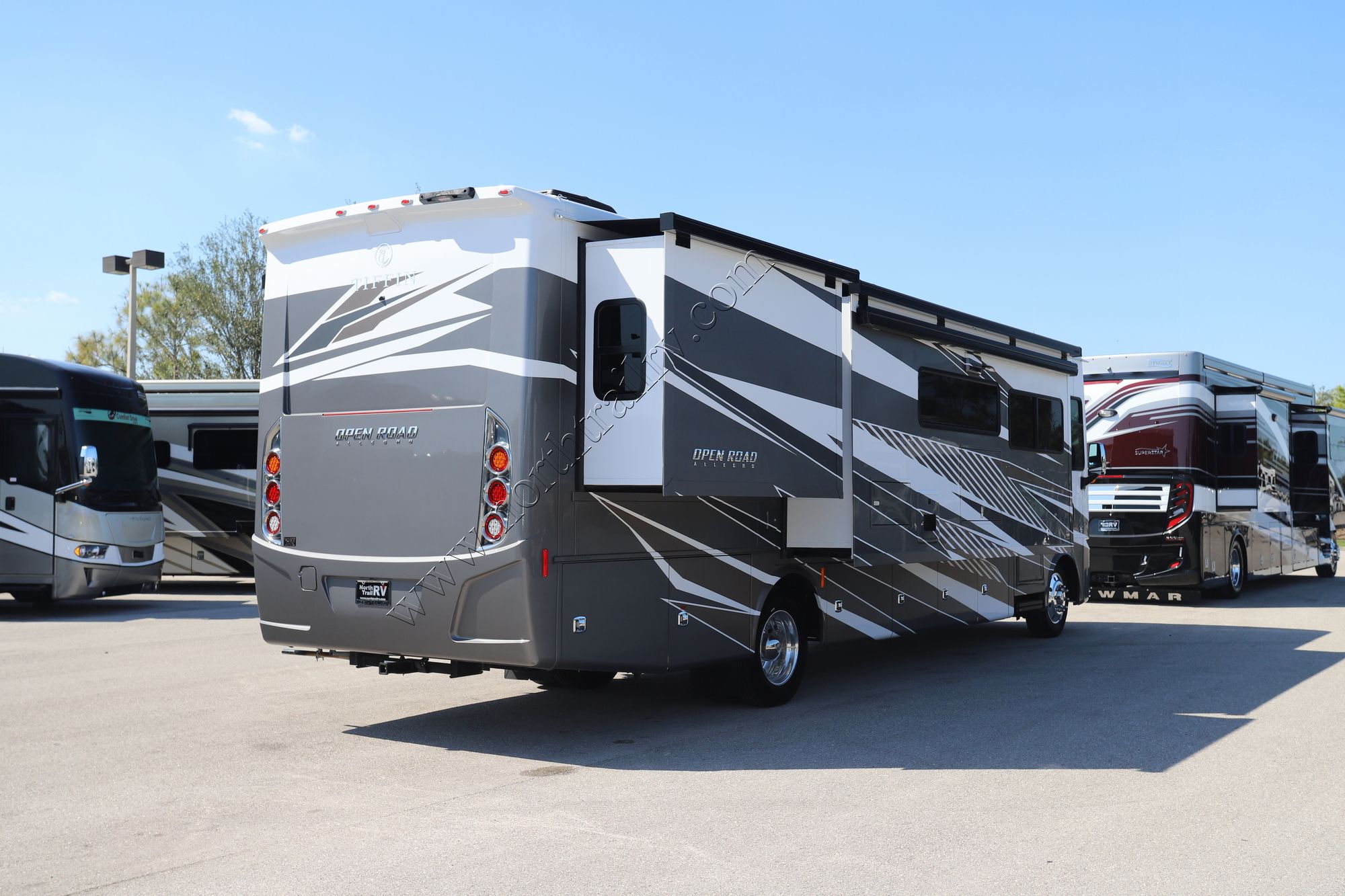 New 2023 Tiffin Motor Homes Allegro 34PA Class A  For Sale