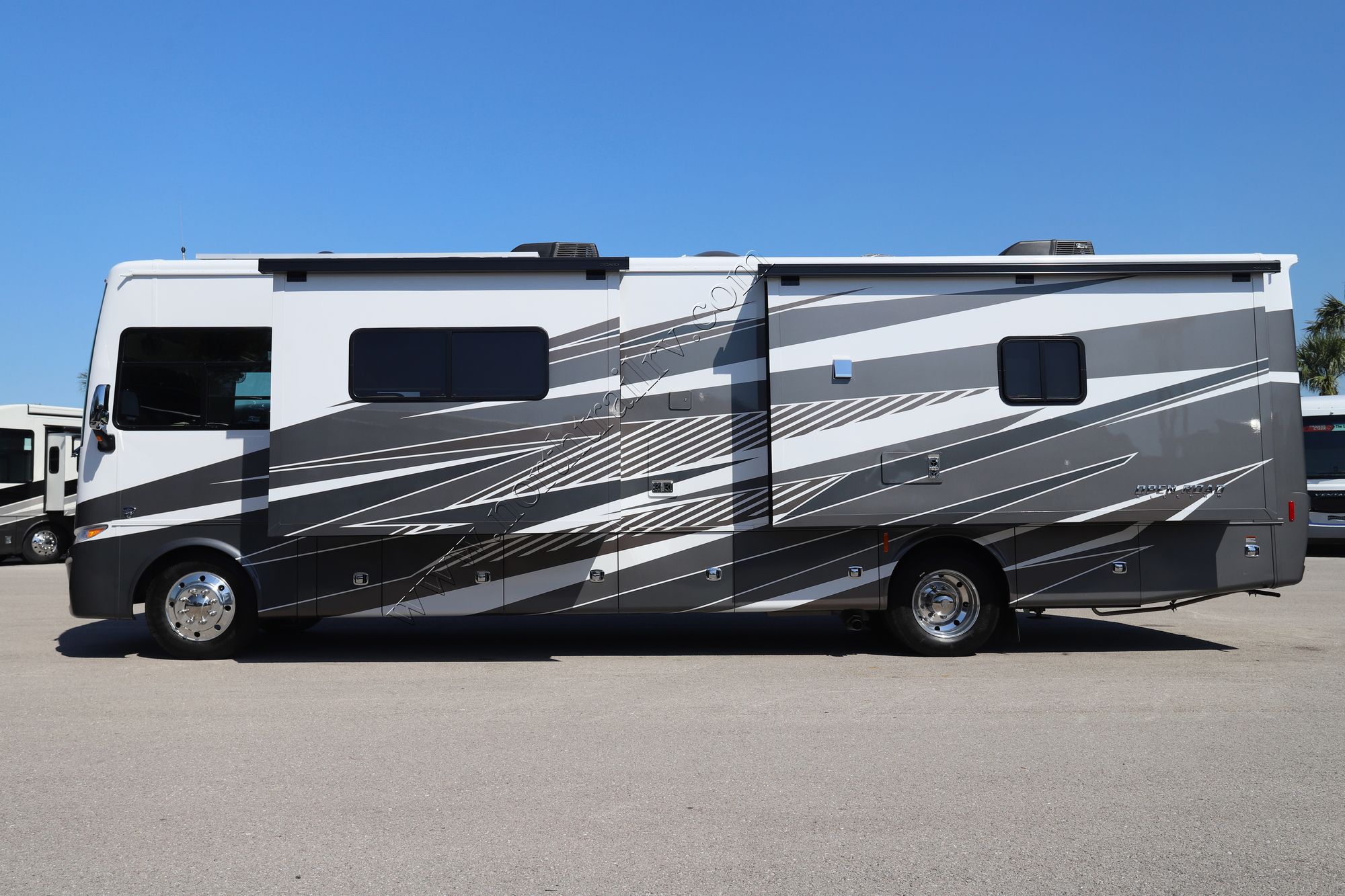 New 2023 Tiffin Motor Homes Allegro 34PA Class A  For Sale