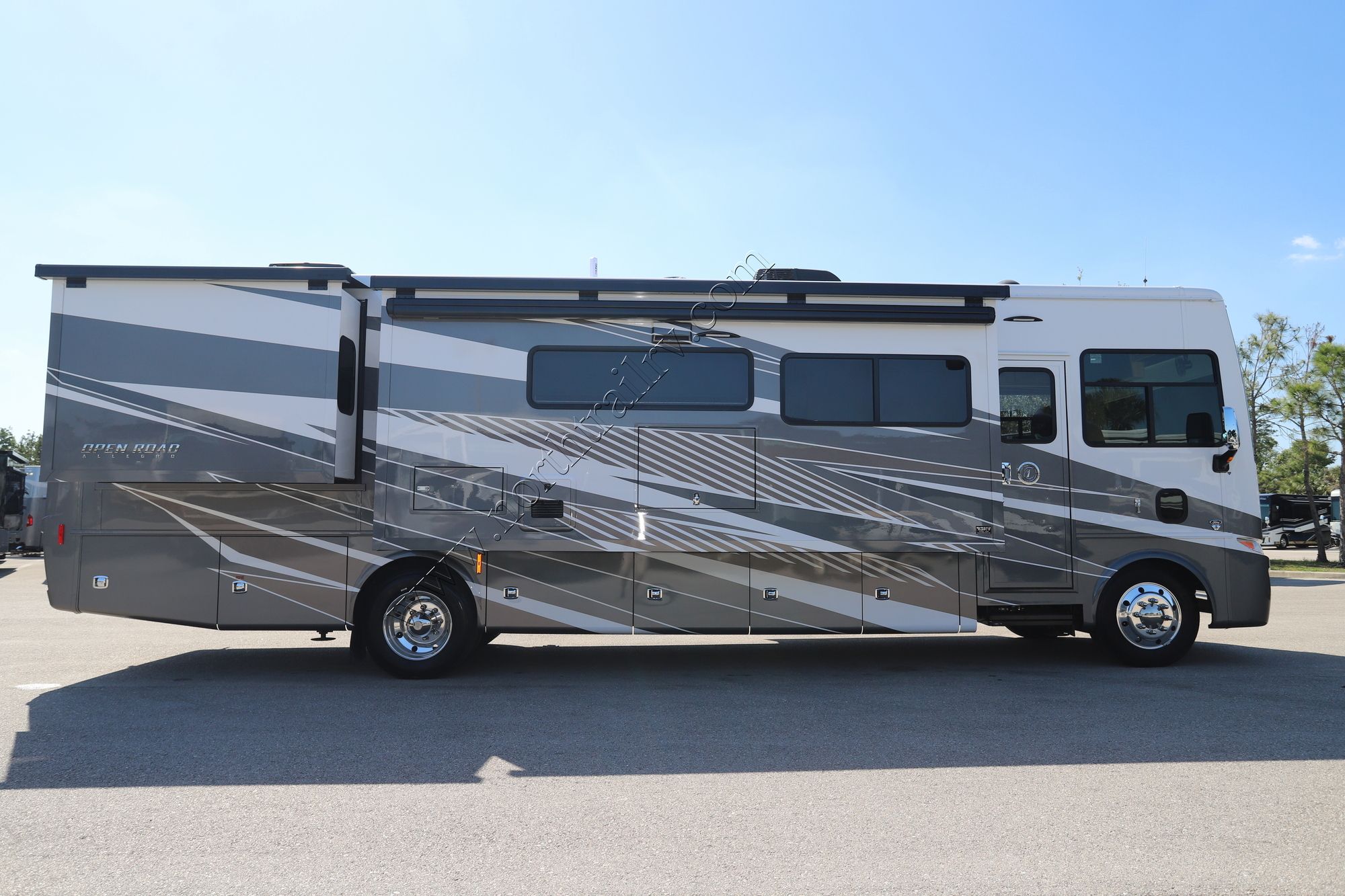 New 2023 Tiffin Motor Homes Allegro 34PA Class A  For Sale