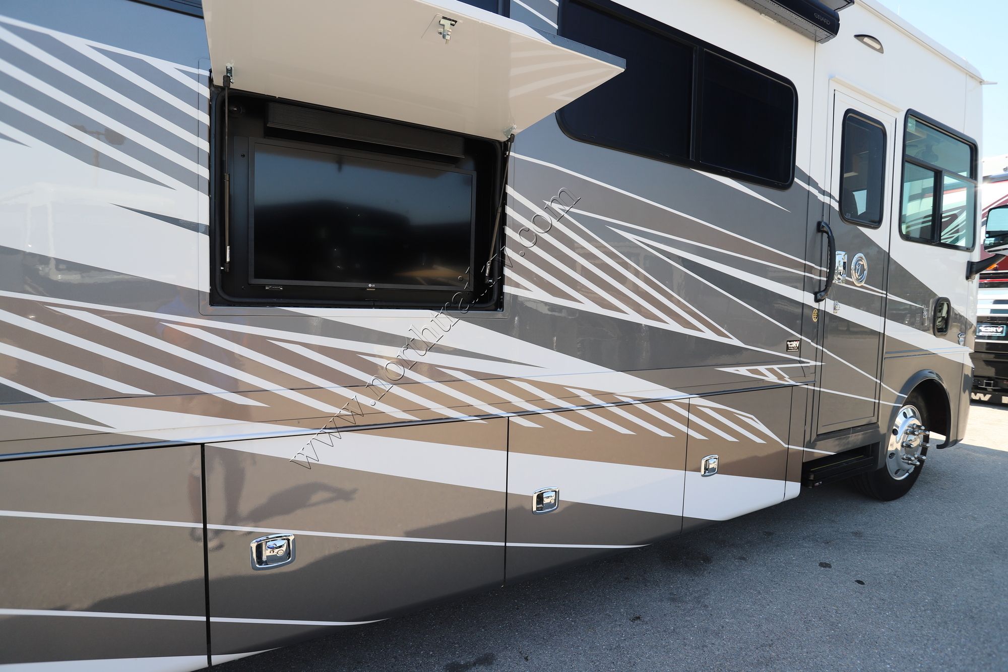 New 2023 Tiffin Motor Homes Allegro 34PA Class A  For Sale