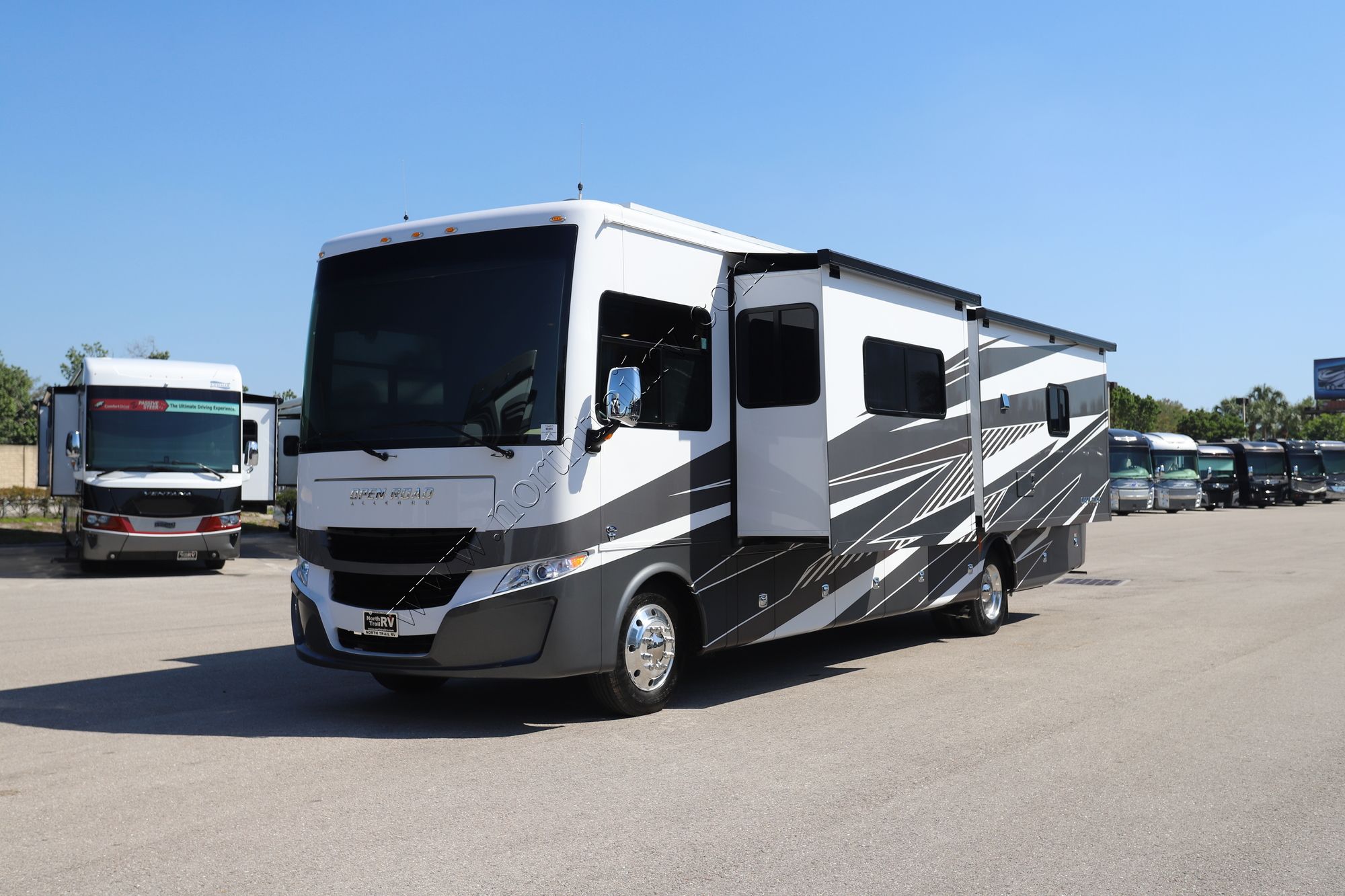 New 2023 Tiffin Motor Homes Allegro 34PA Class A  For Sale