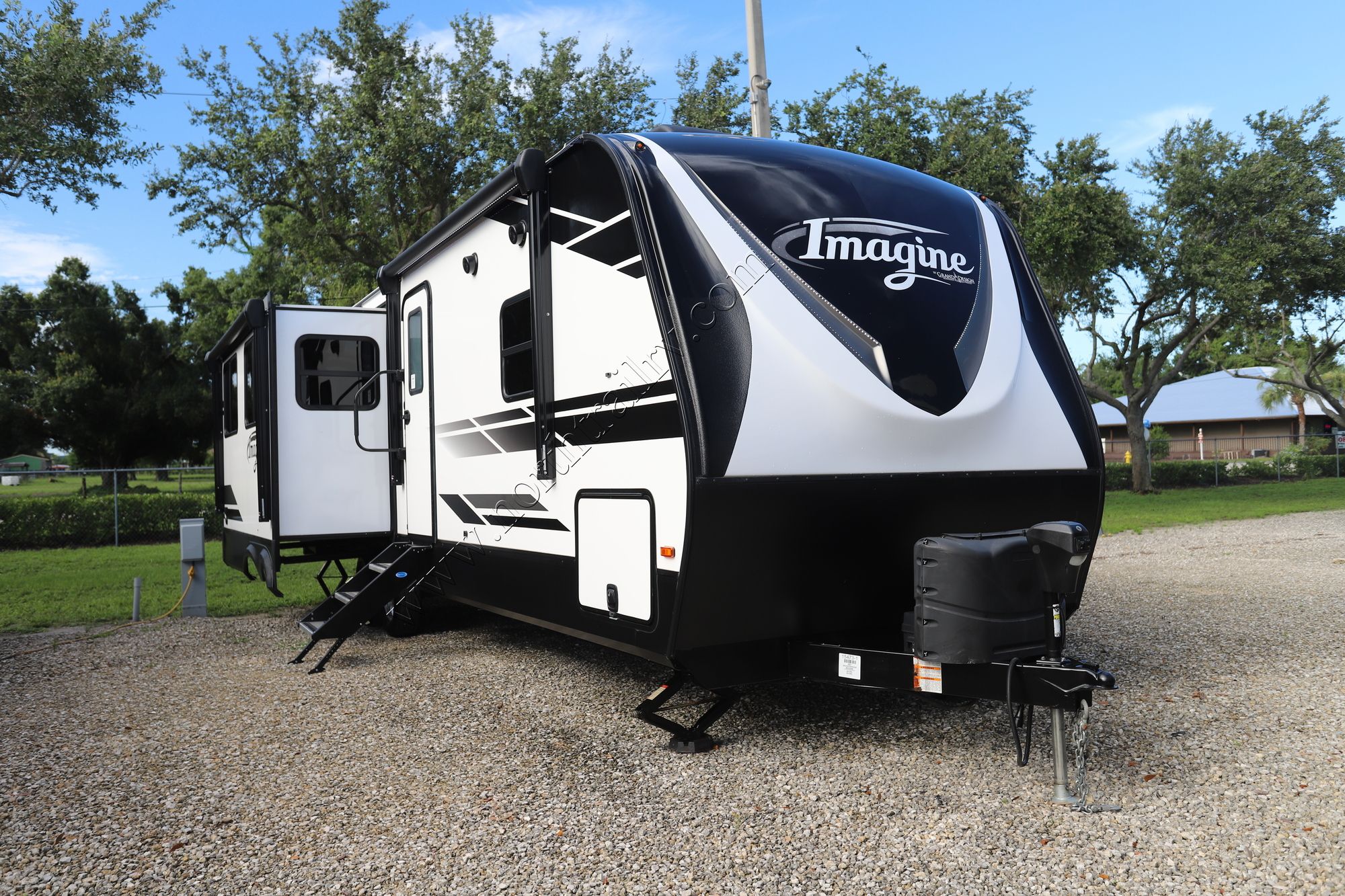 Used 2021 Grand Design Imagine 2970RL Travel Trailer  For Sale