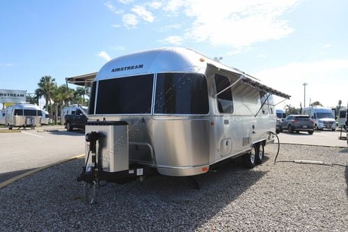 2024 Airstream Globetrotter 25FB
