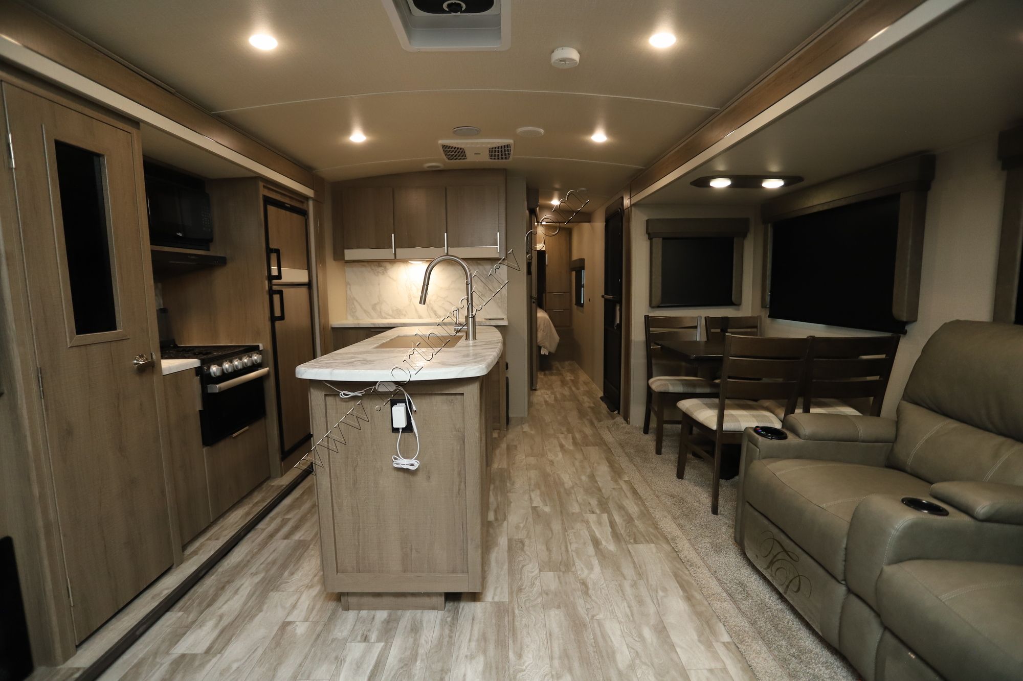 Used 2021 Grand Design Imagine 2970RL Travel Trailer  For Sale