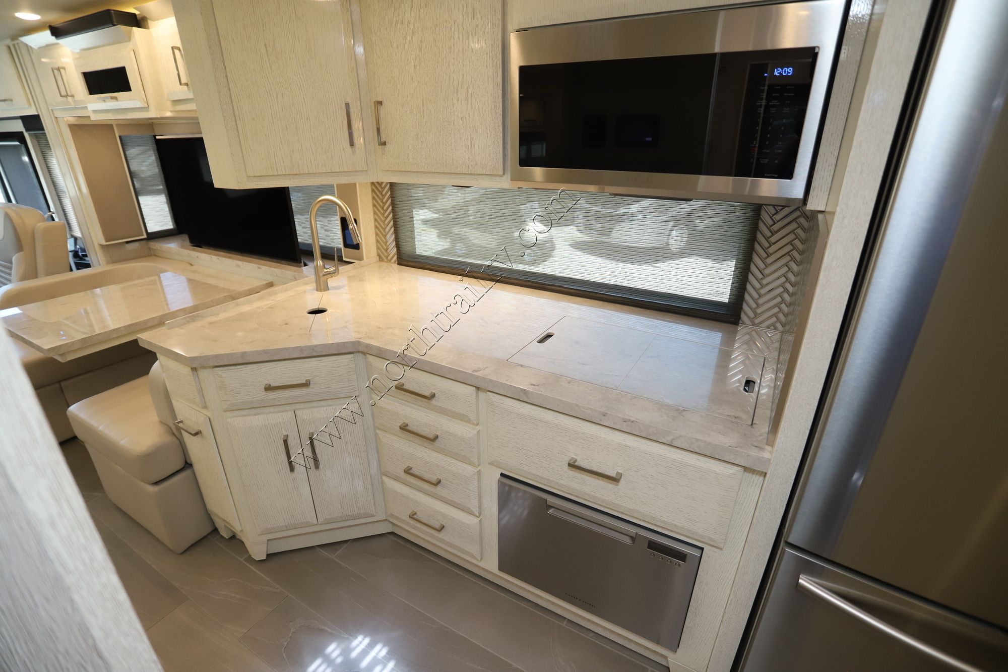 Used 2022 Newmar New Aire 3543 Class A  For Sale