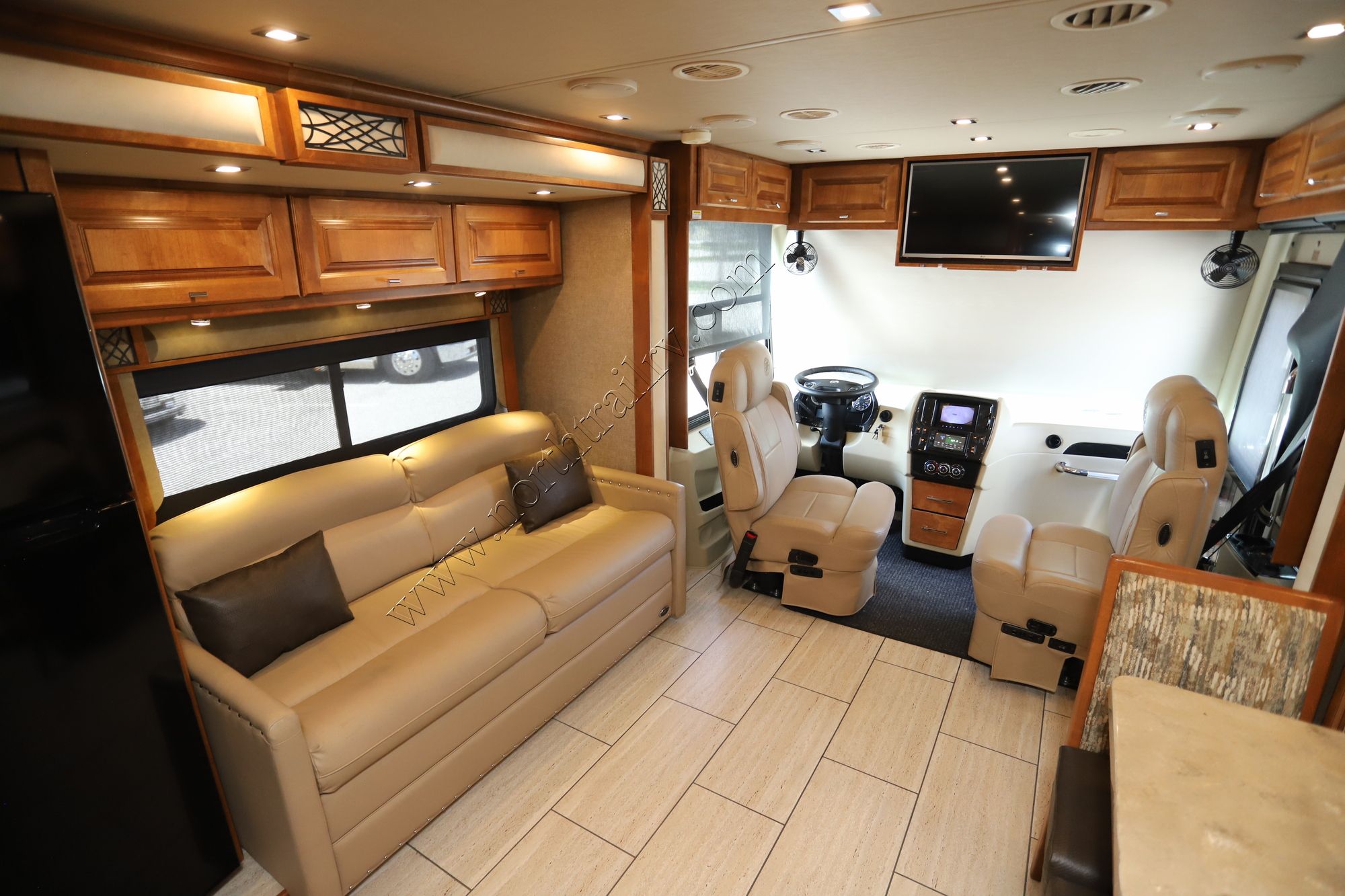 Used 2019 Tiffin Motor Homes Breeze 31BR Class A  For Sale