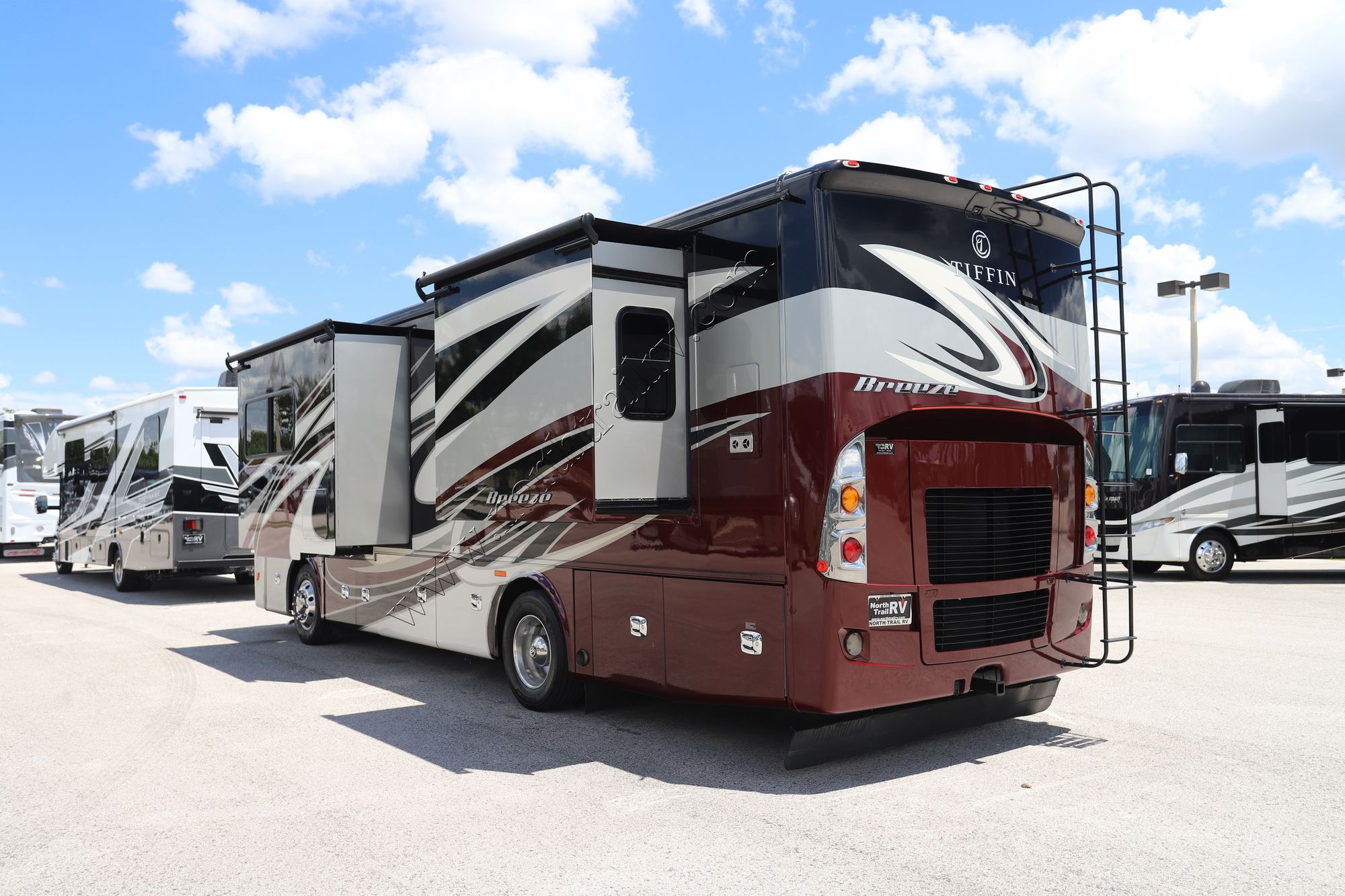 Used 2019 Tiffin Motor Homes Breeze 31BR Class A  For Sale