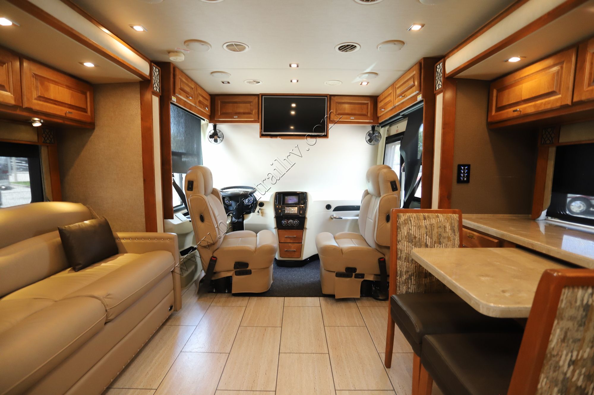 Used 2019 Tiffin Motor Homes Breeze 31BR Class A  For Sale