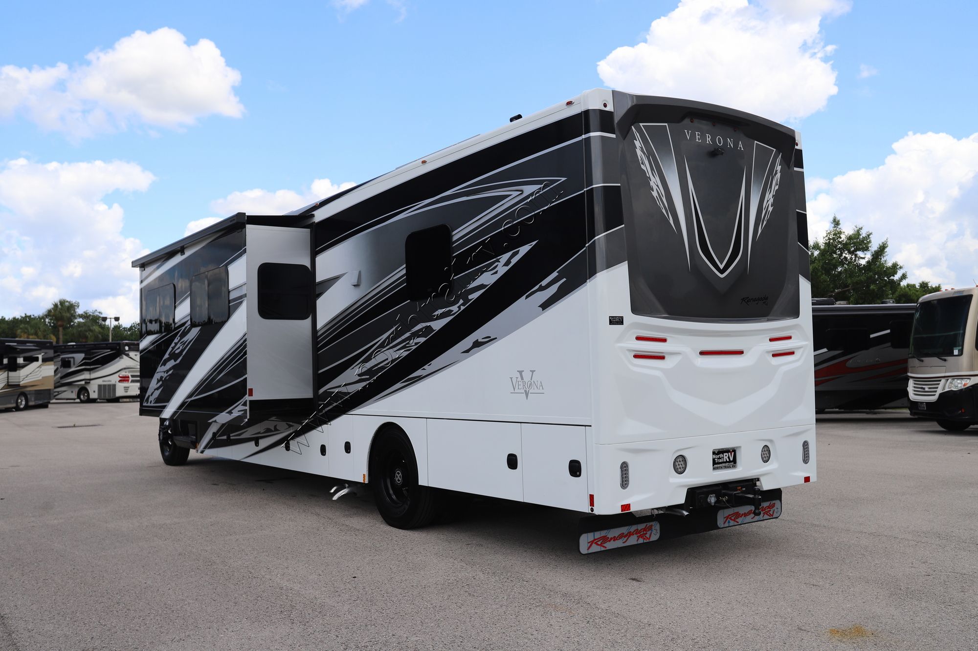 New 2025 Renegade Rv Verona 40VRB Super C  For Sale