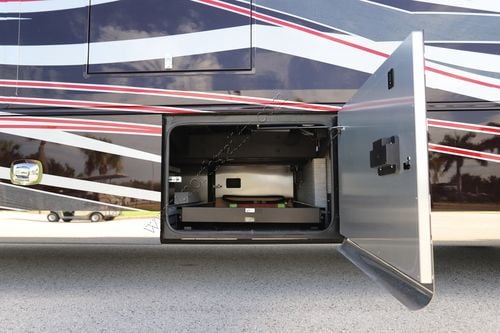 2025 Tiffin Motor Homes Zephyr 45 FZ