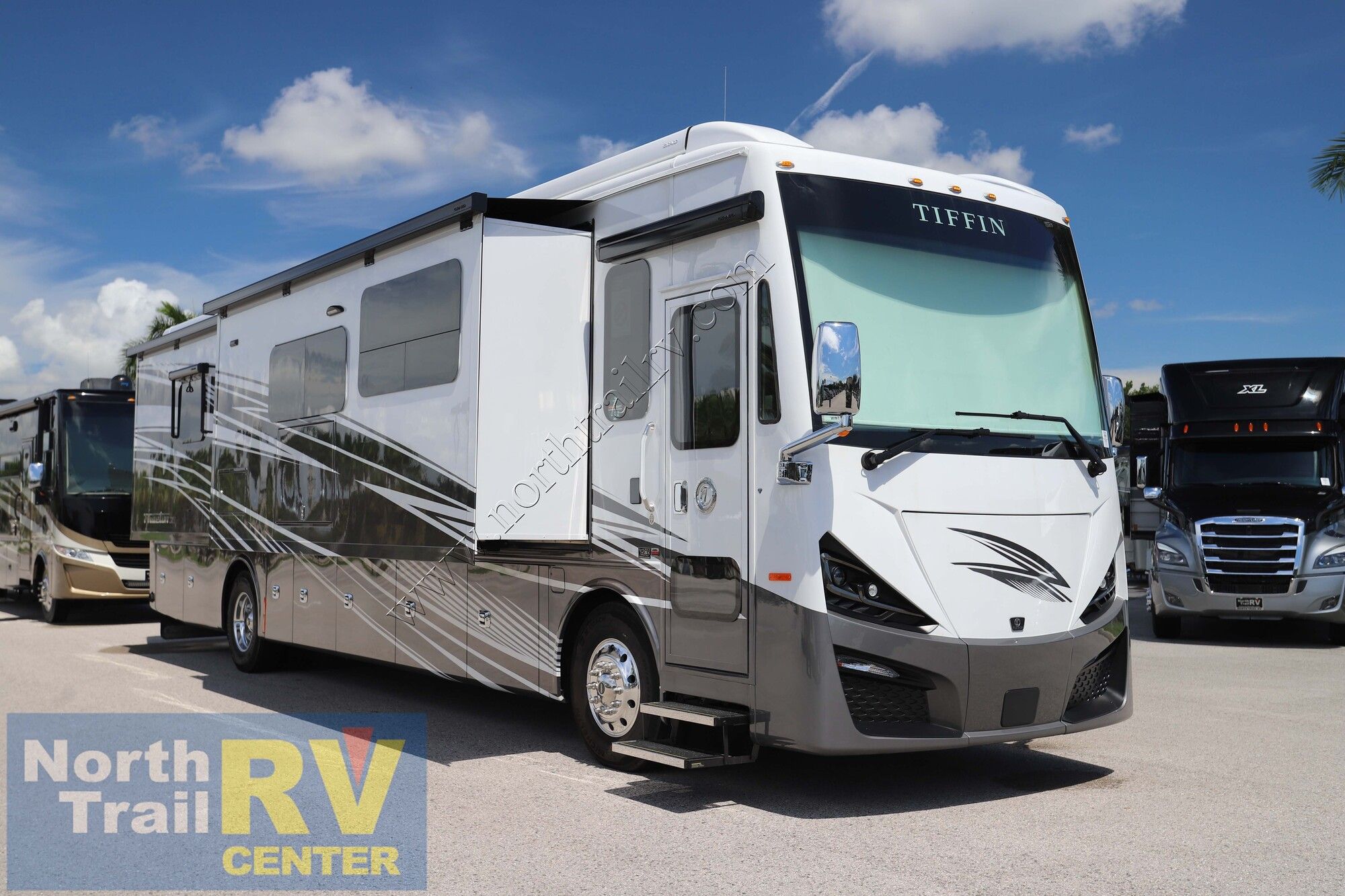 New 2025 Tiffin Motor Homes Phaeton 40IH Class A  For Sale