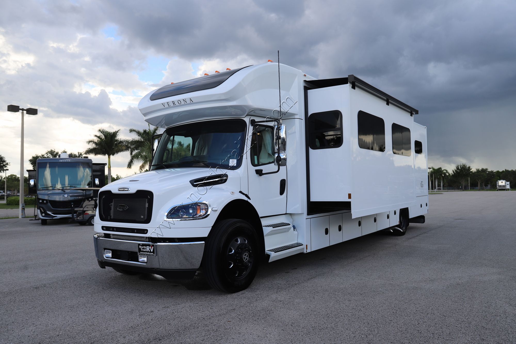 New 2025 Renegade Rv Verona 40VBH Super C  For Sale