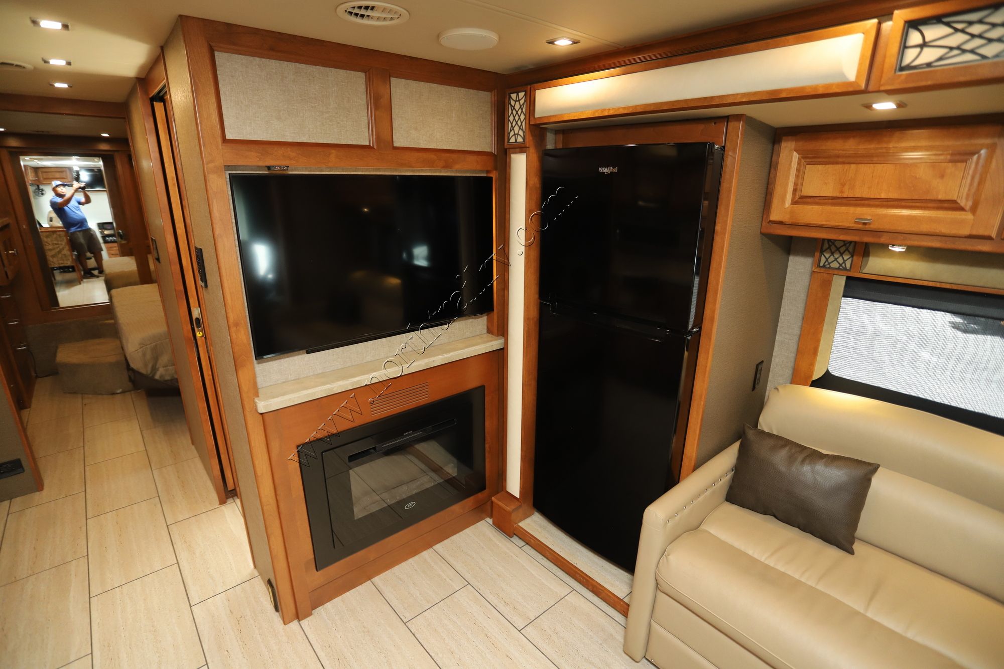 Used 2019 Tiffin Motor Homes Breeze 31BR Class A  For Sale