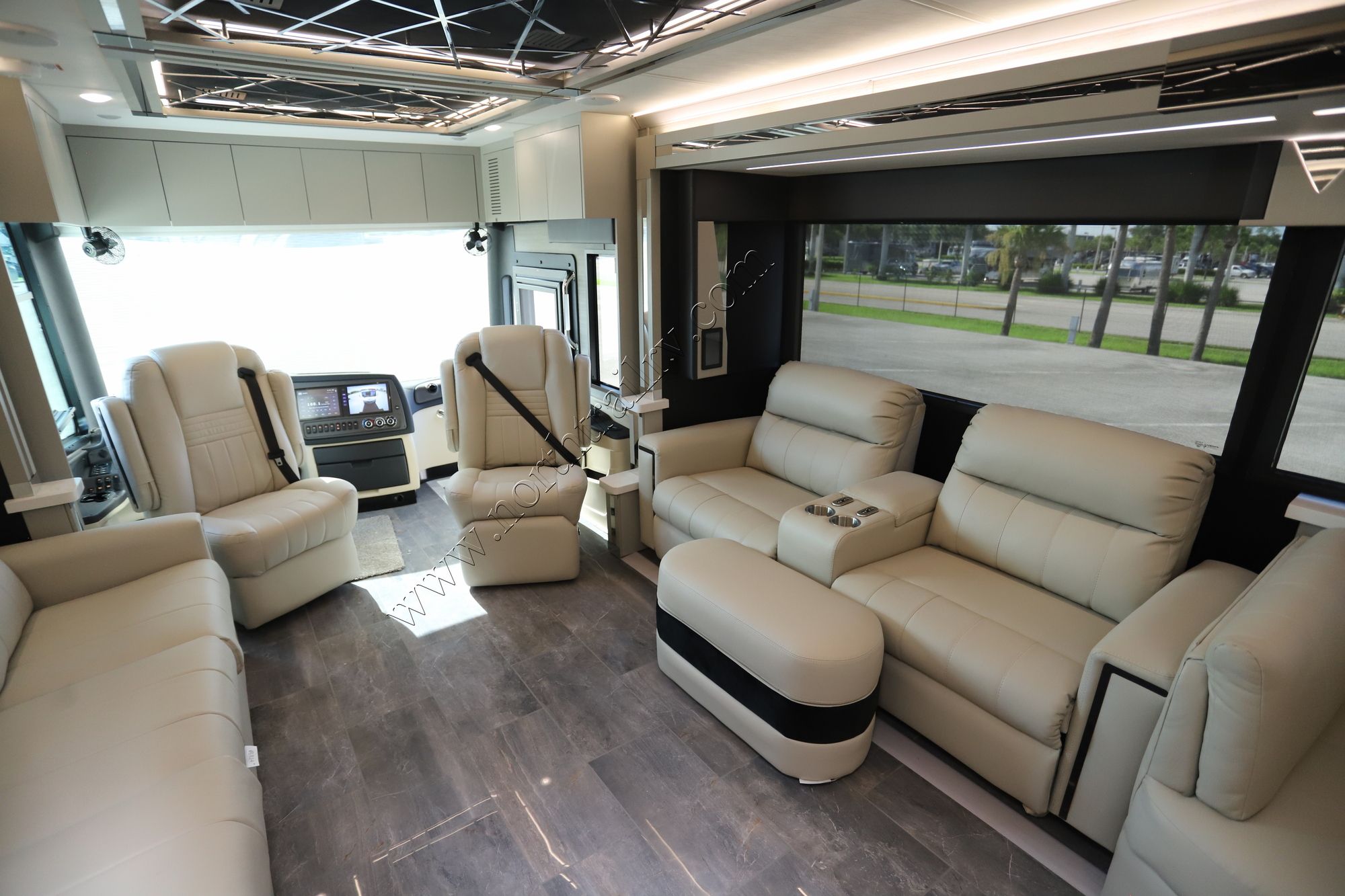 New 2025 Tiffin Motor Homes Zephyr 45 FZ Class A  For Sale