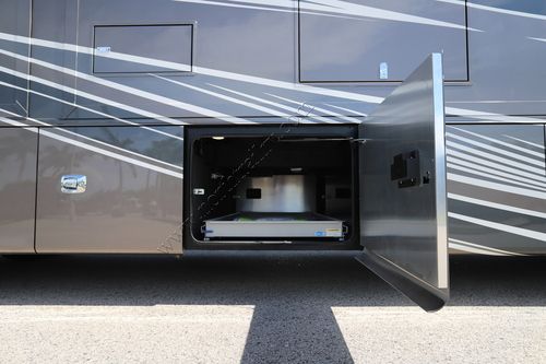 2025 Tiffin Motor Homes Phaeton 40IH