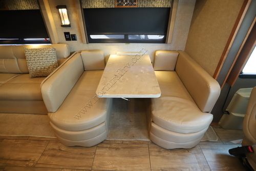 2019 Tiffin Motor Hom	Es Allegro 36 UA