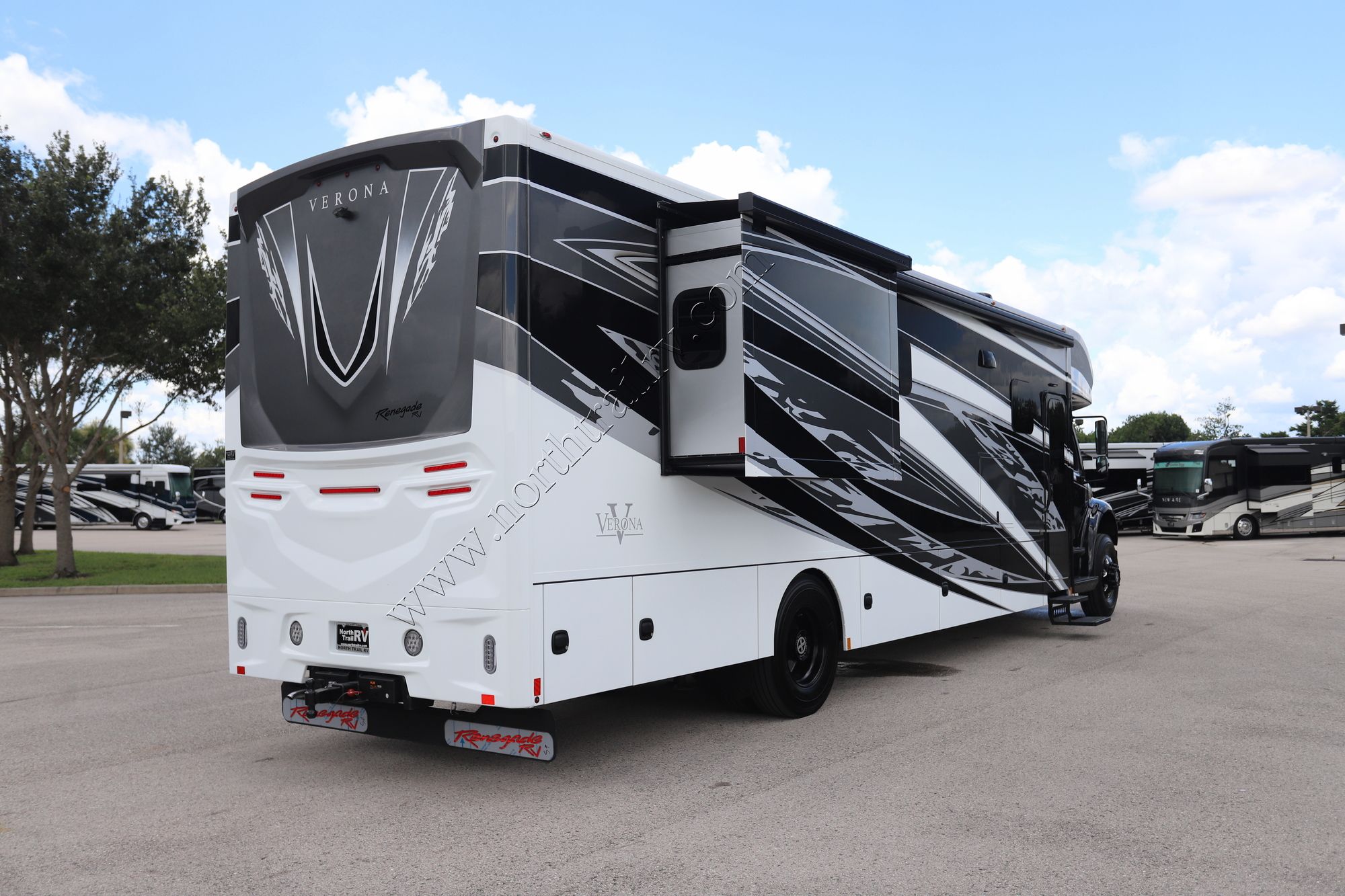 New 2025 Renegade Rv Verona 40VRB Super C  For Sale