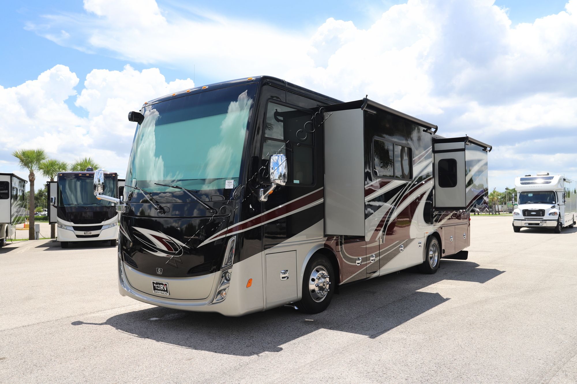 Used 2019 Tiffin Motor Homes Breeze 31BR Class A  For Sale