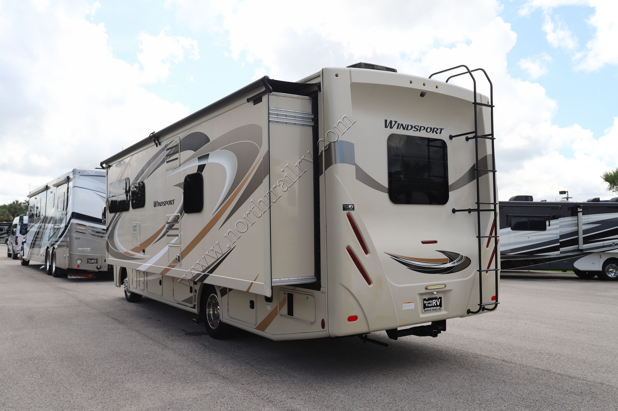 Used 2019 Thor Windsport 29M Class A  For Sale