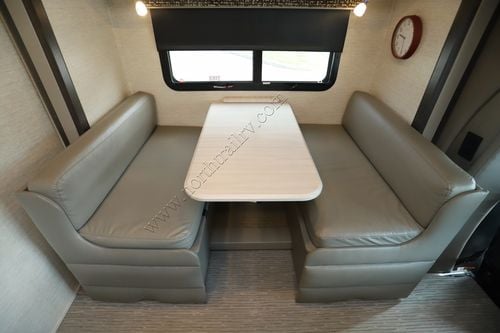 2021 Tiffin Motor Homes Wayfarer 25SW