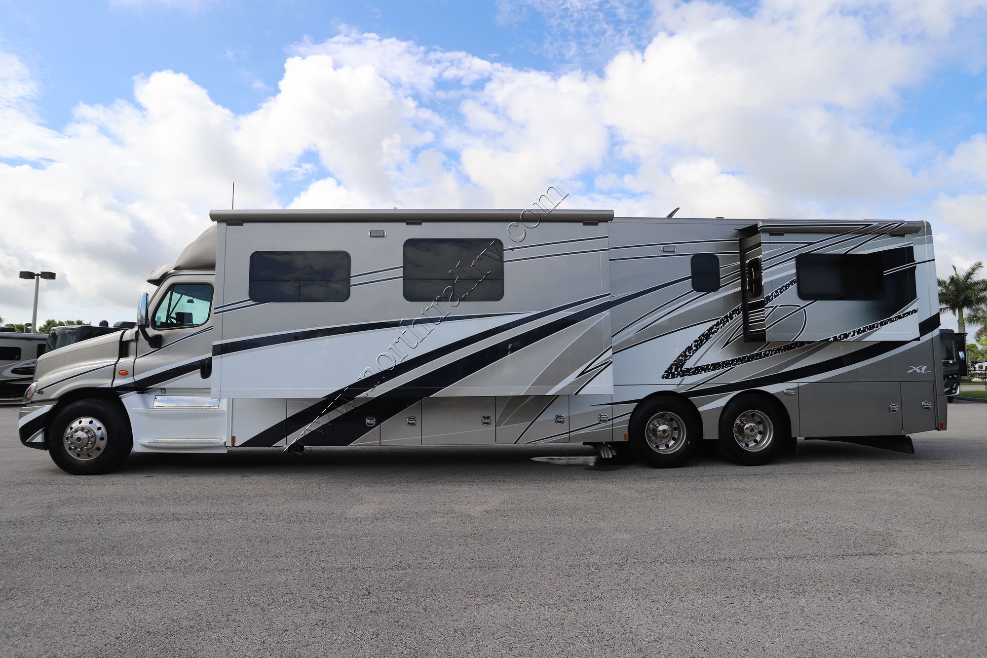 Used 2020 Renegade Rv Xl 45QS Super C  For Sale