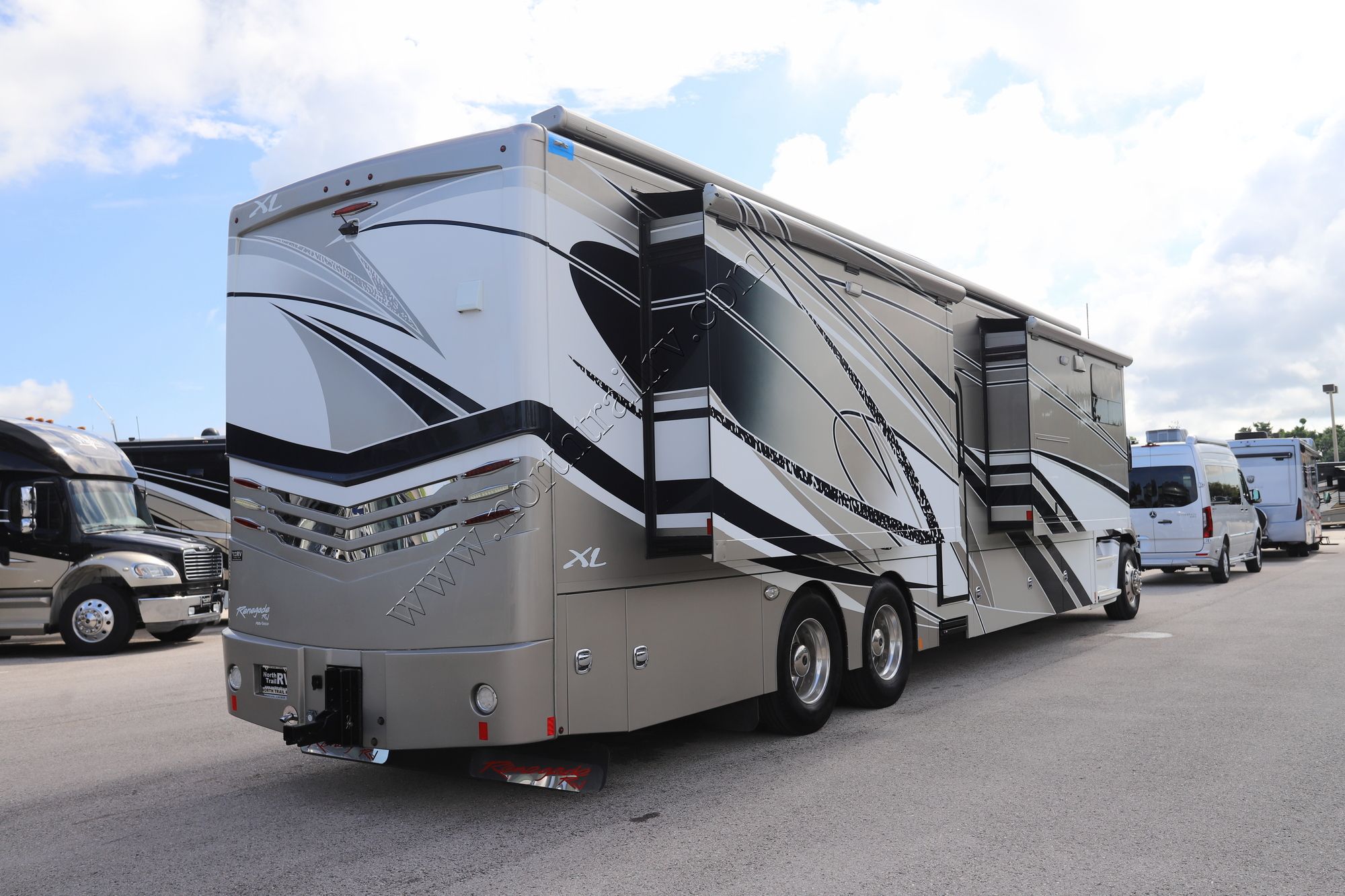 Used 2020 Renegade Rv Xl 45QS Super C  For Sale