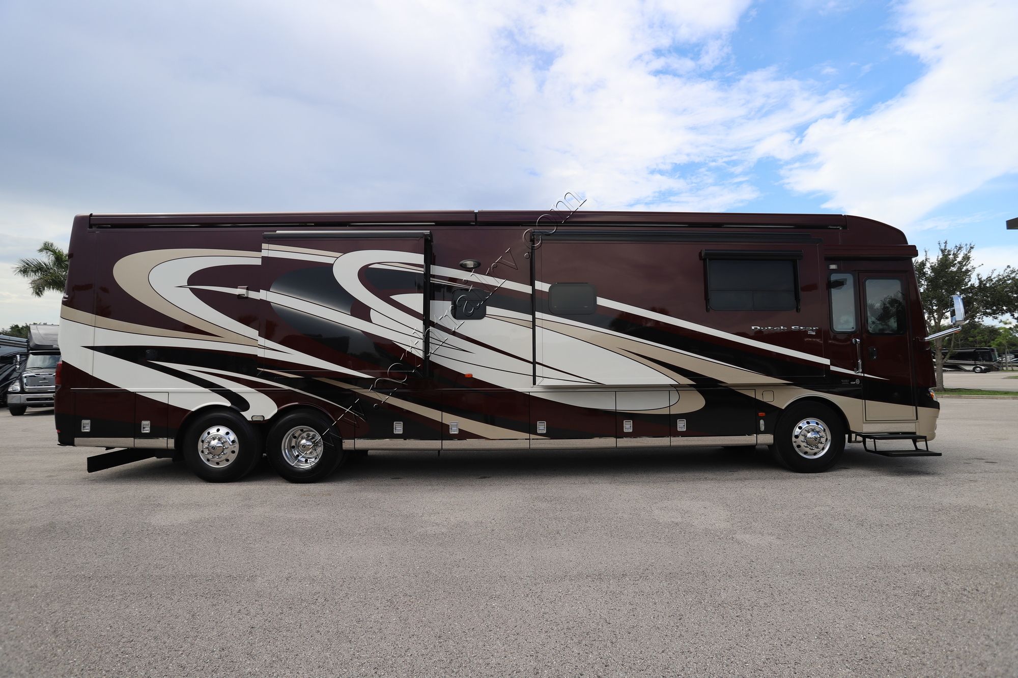 Used 2017 Newmar Dutch Star 4369 Class A  For Sale