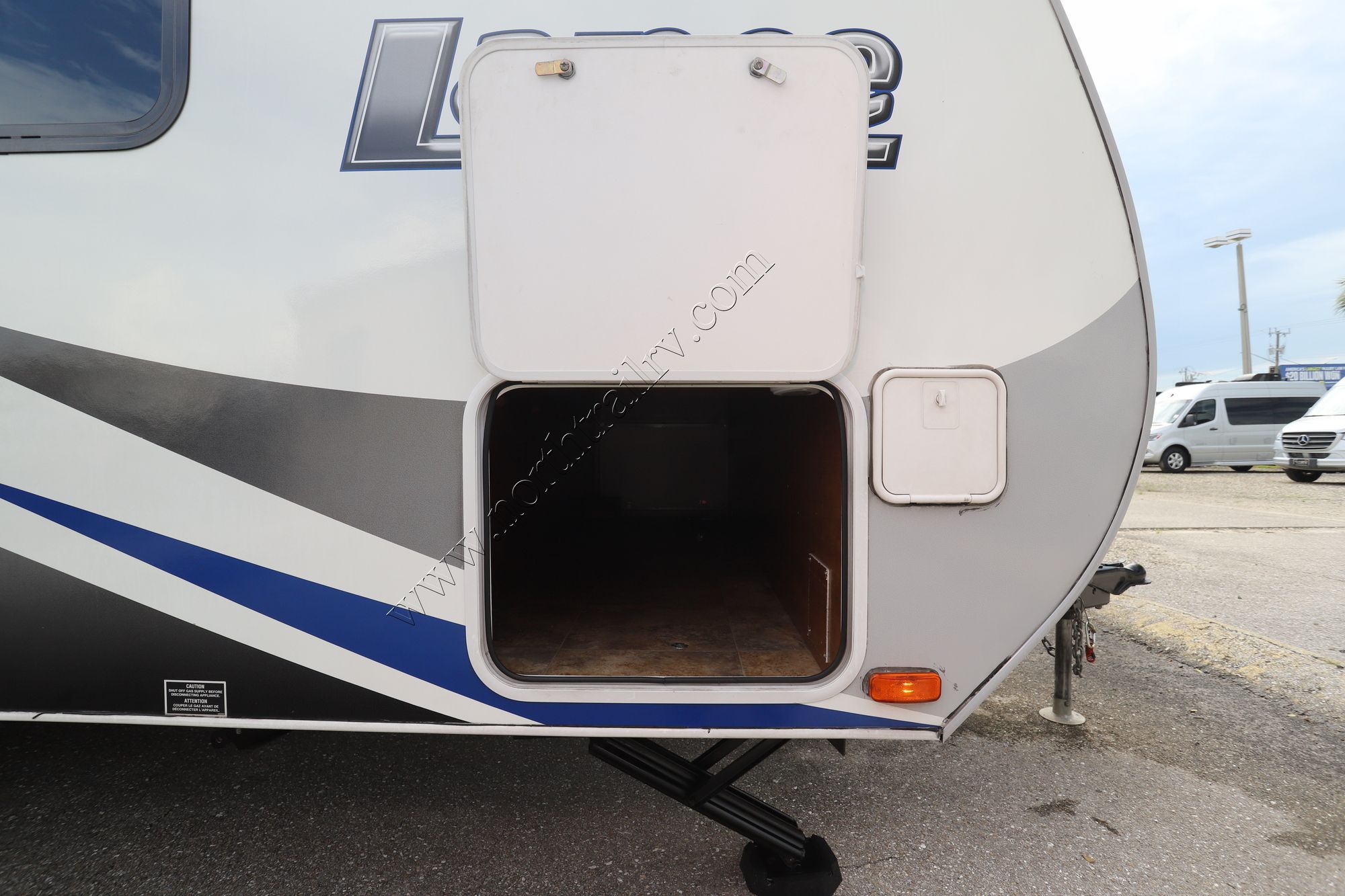 Used 2015 Lance Lance 1995 Travel Trailer  For Sale