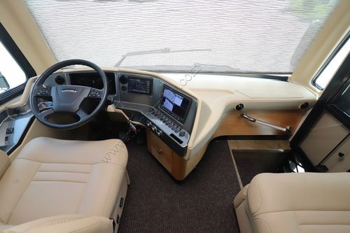 2022 Tiffin Motor Homes Phaeton 37BH