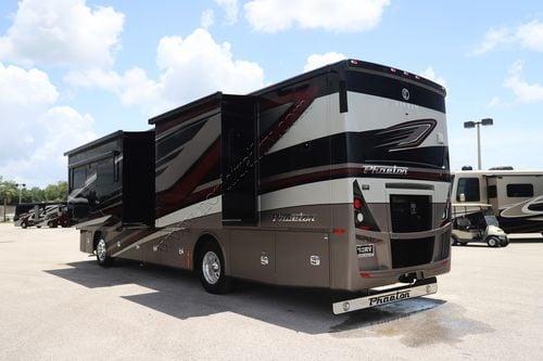 2022 Tiffin Motor Homes Phaeton 37BH