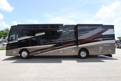 2022 Tiffin Motor Homes Phaeton 37BH