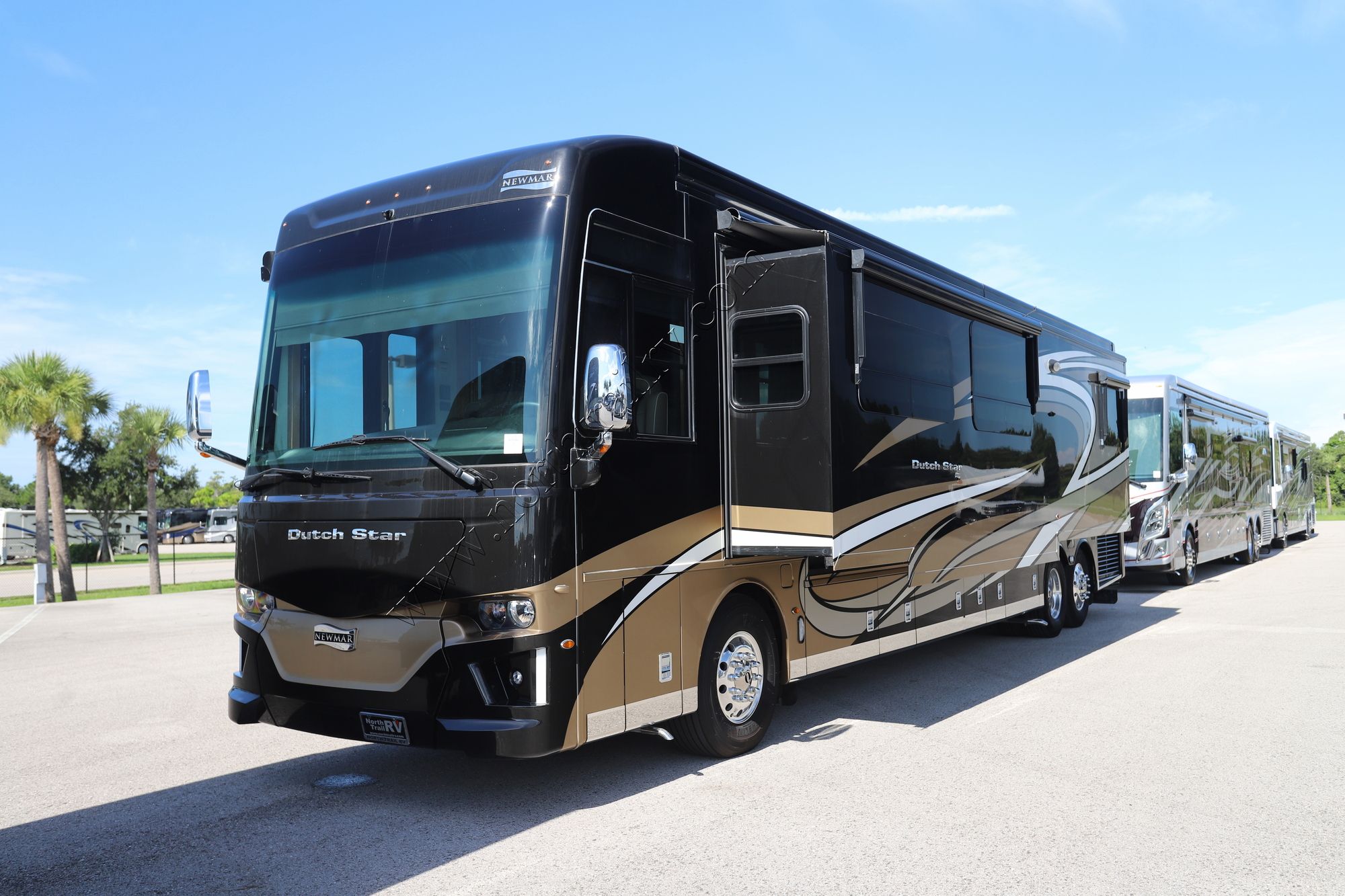 Used 2022 Newmar Dutch Star 4369 Class A  For Sale