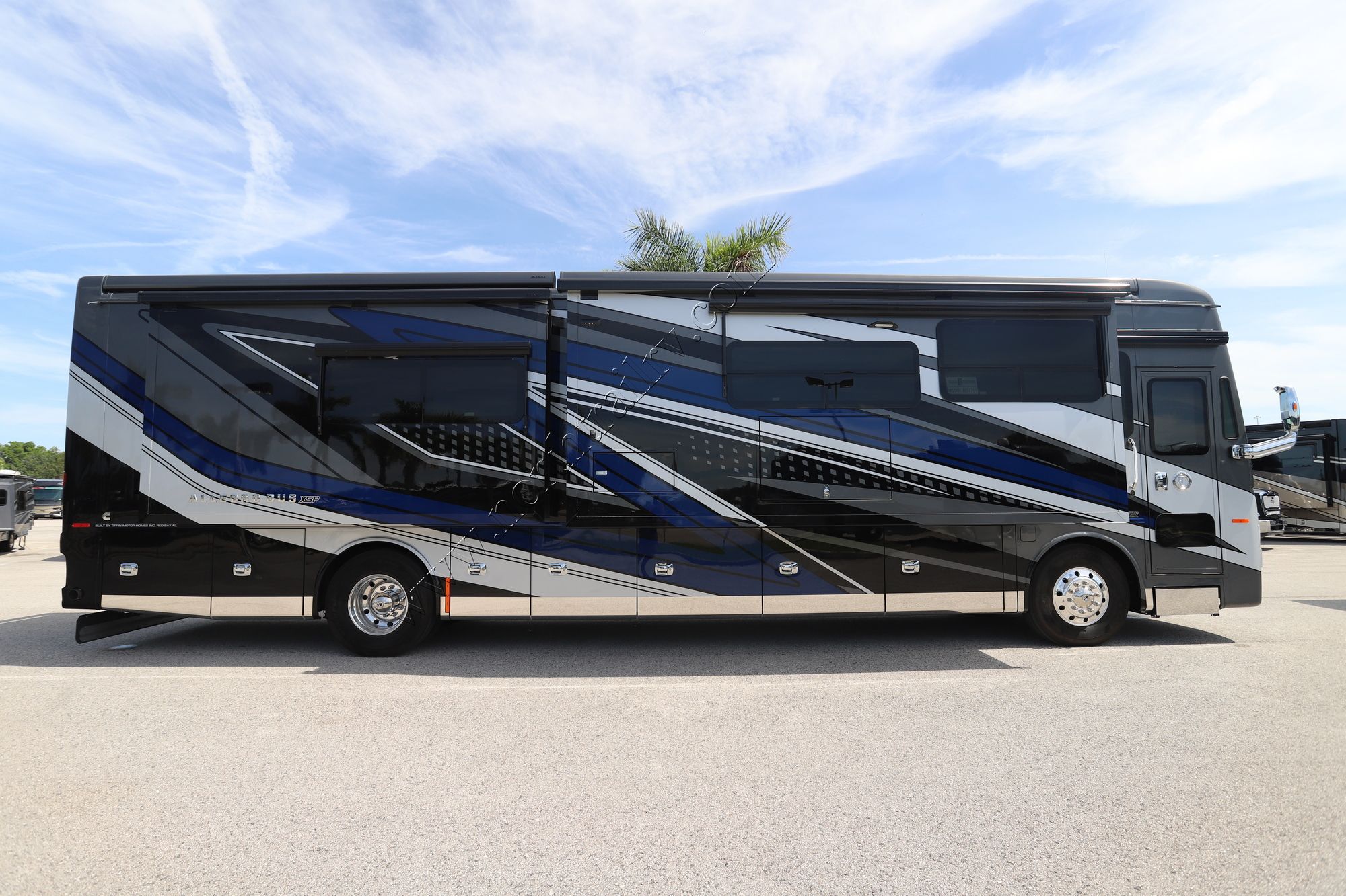 New 2025 Tiffin Motor Homes Allegro Bus 40IP Class A  For Sale