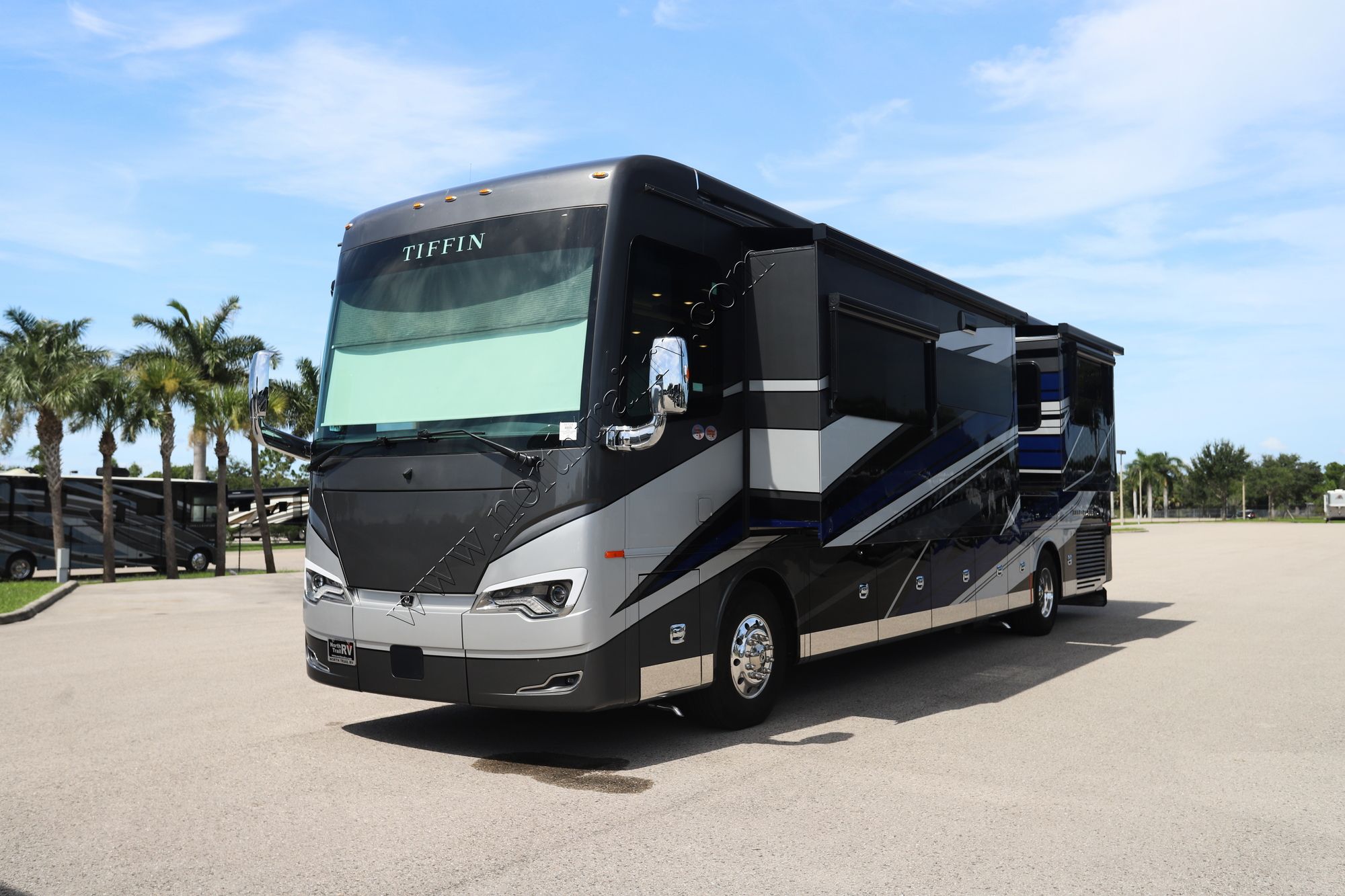 New 2025 Tiffin Motor Homes Allegro Bus 40IP Class A  For Sale