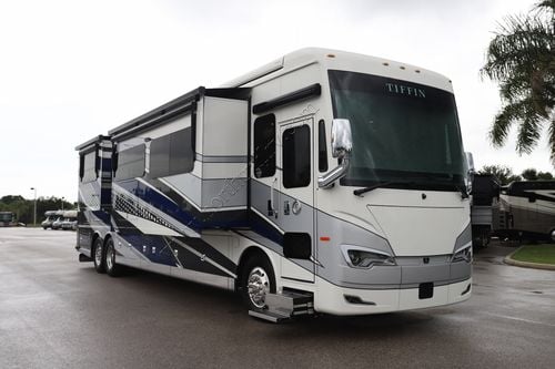 2025 Tiffin Motor Homes Allegro Bus 45FP Class A