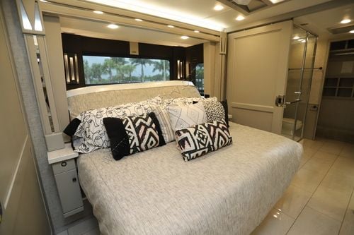 2025 Tiffin Motor Homes Allegro Bus 45FP