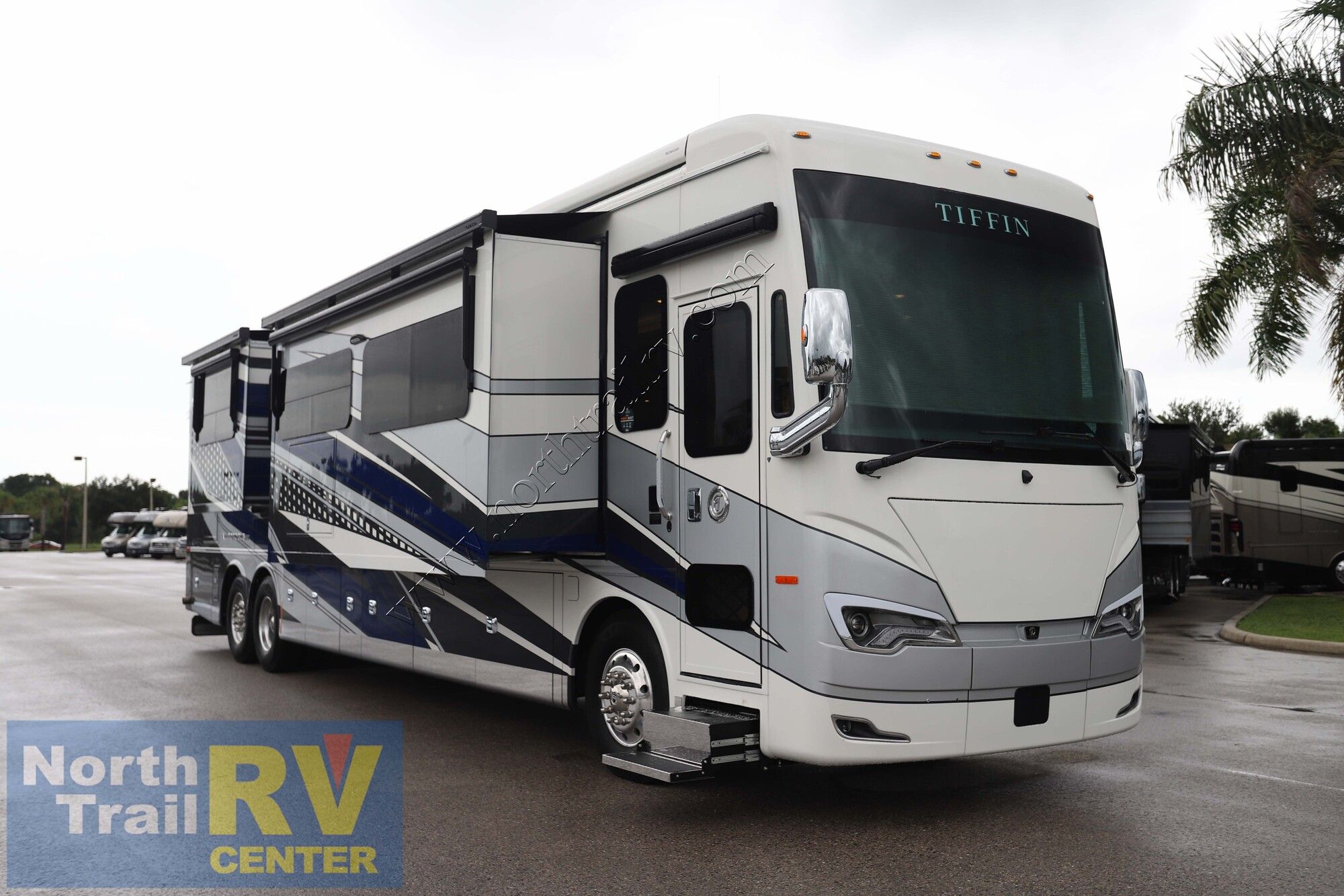 New 2025 Tiffin Motor Homes Allegro Bus 45FP Class A  For Sale