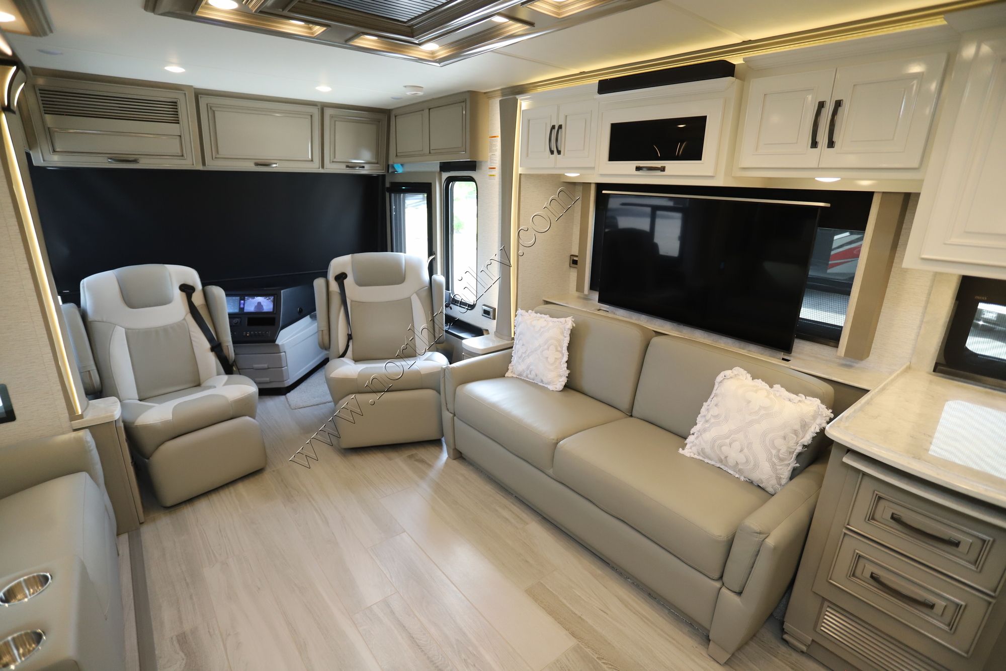 New 2025 Newmar Dutch Star 4369 Class A  For Sale