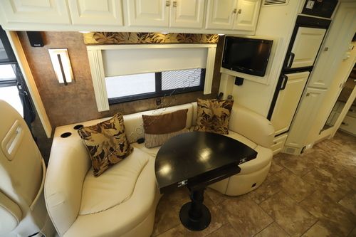 2011 Tiffin Motor Homes Breeze 28BR