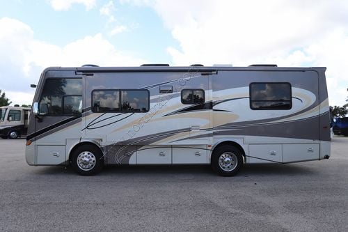 2011 Tiffin Motor Homes Breeze 28BR