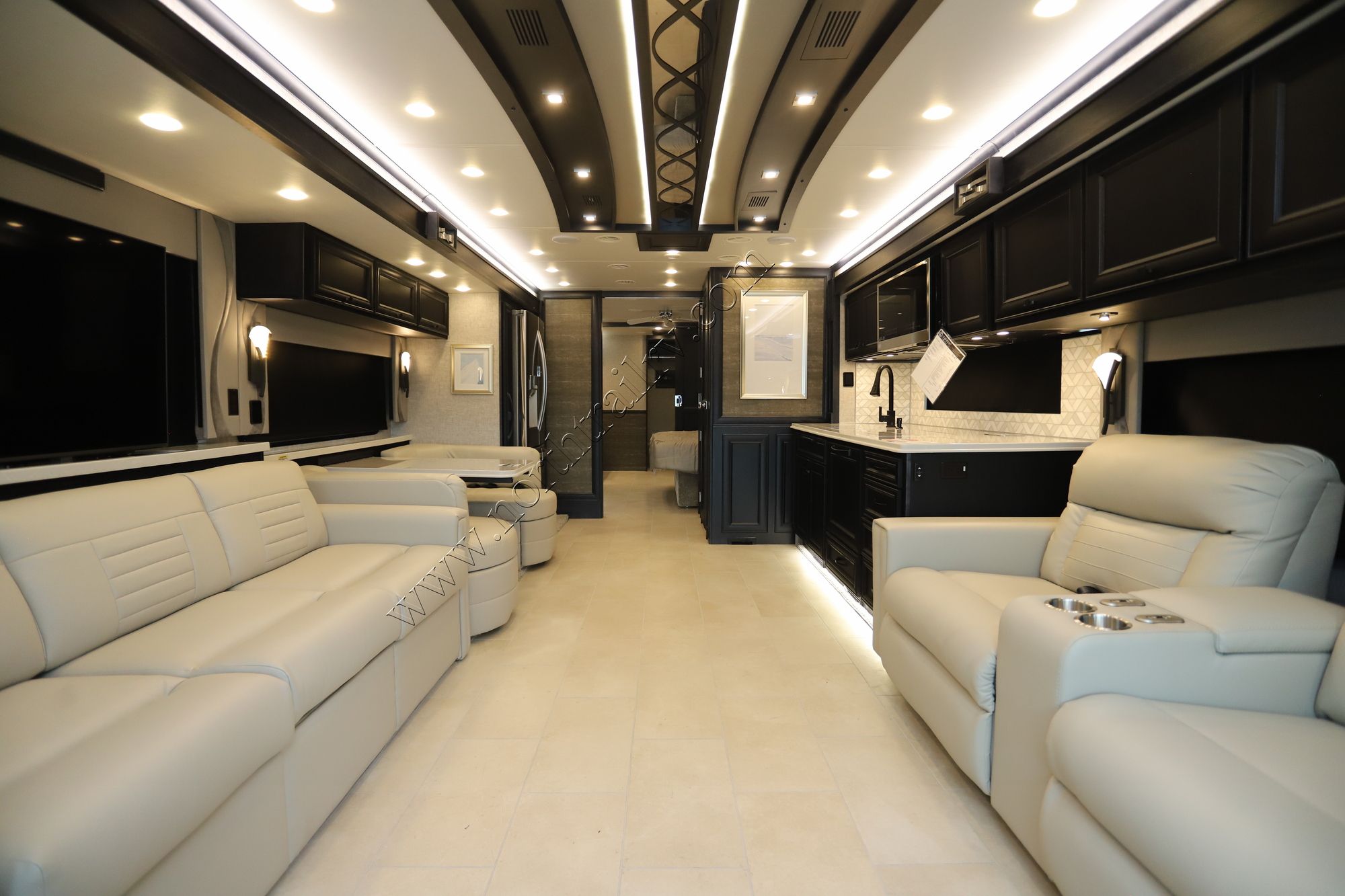 New 2025 Tiffin Motor Homes Phaeton 44OH Class A  For Sale