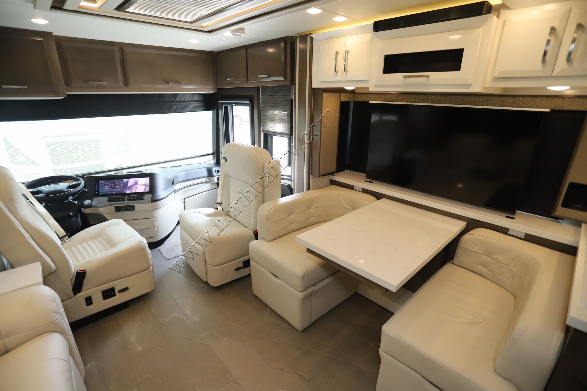 New 2025 Newmar New Aire 3547 Class A  For Sale