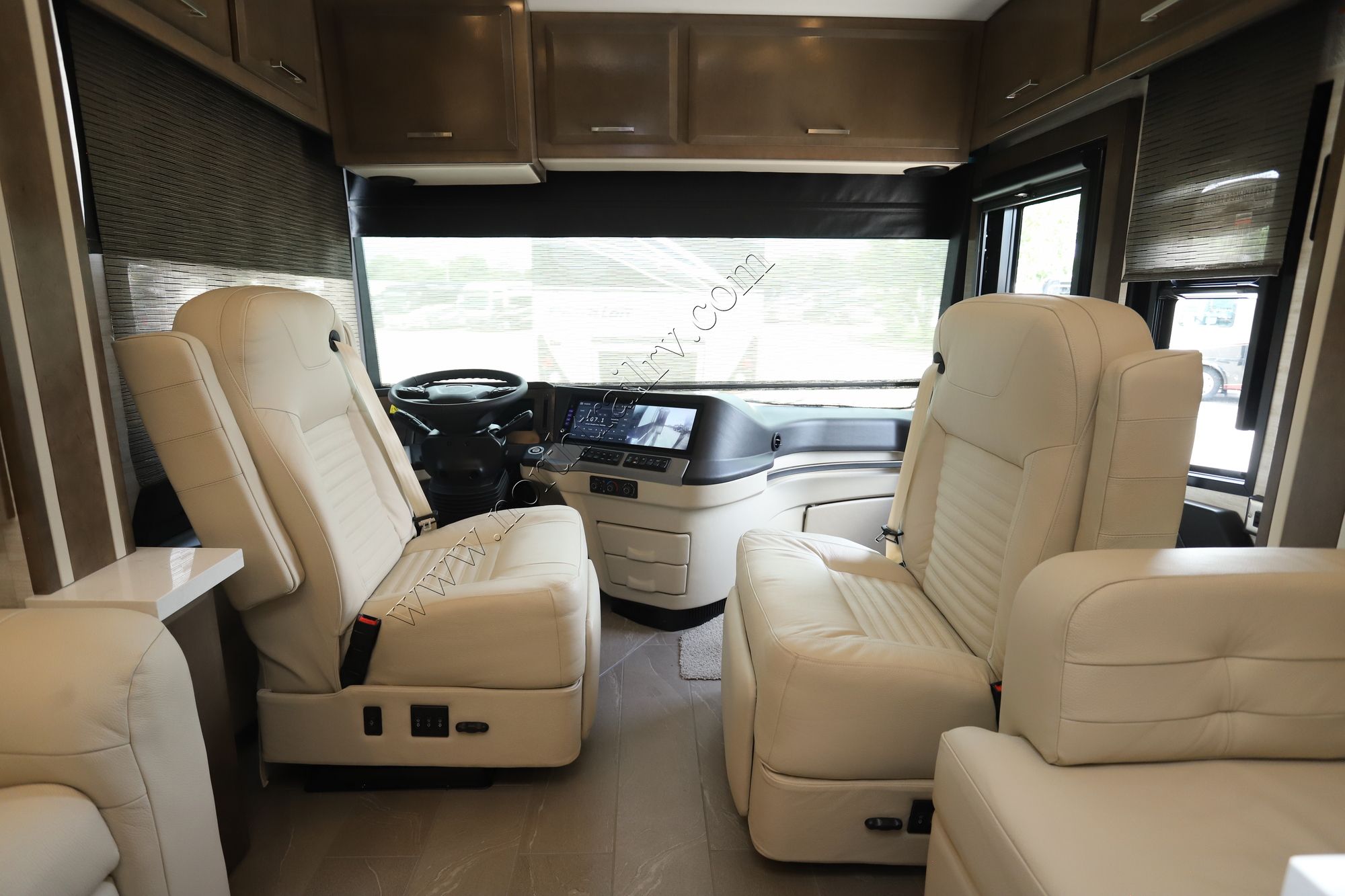 New 2025 Newmar New Aire 3547 Class A  For Sale